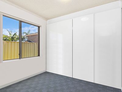 3 / 9-11 Peterborough Avenue, Lake Illawarra