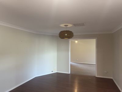 7 Cobden Place, Parkes