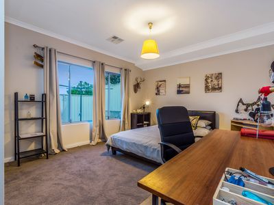 5 Emperor Way, Yanchep