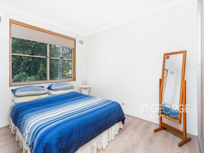 8 / 29 Oxford Street, Mortdale