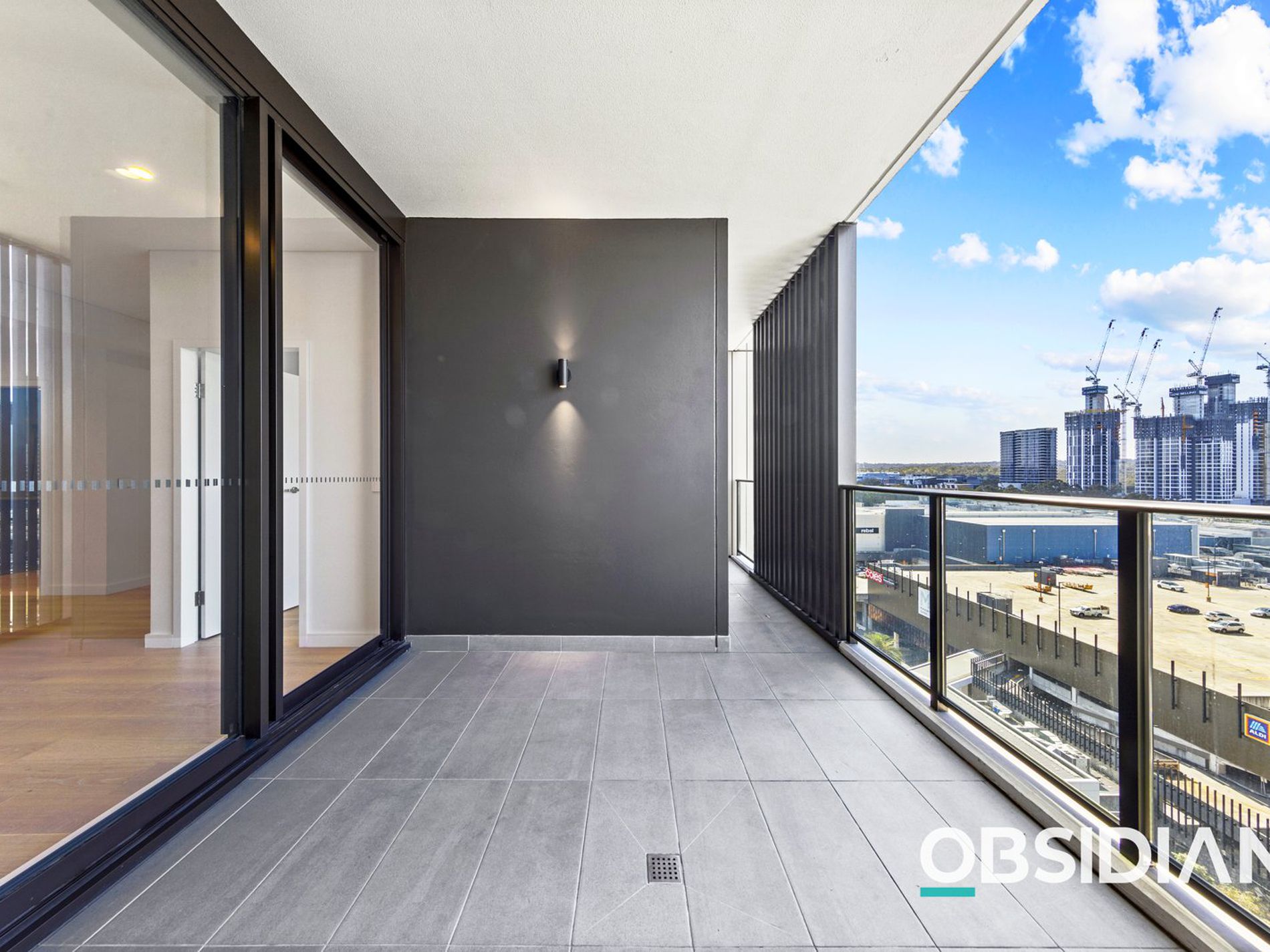 A1303 / 82 Waterloo Road, Macquarie Park