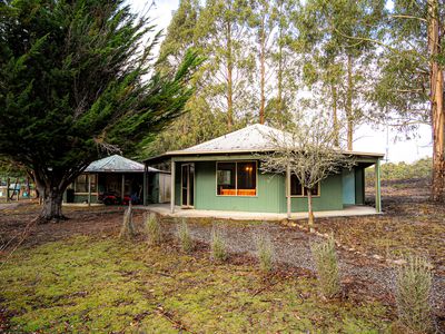 733 Denison Road, Lonnavale