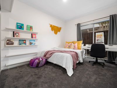 2 Pamphlet Lane, Coomera