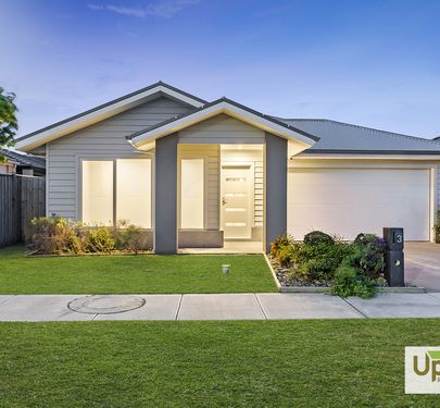 3 Whispering Way  , Clyde North