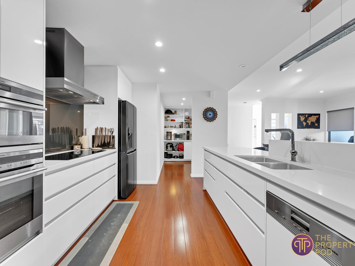 11 The Grandstand, Harrisdale