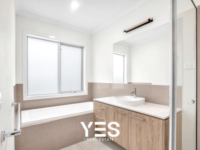 27 Fairweather Street, Clyde