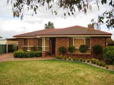 8 Silkwood Close, Dubbo