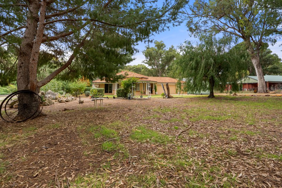 27 OAK WAY, Baldivis