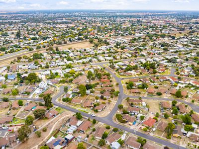 26 Forsyth Avenue, Horsham
