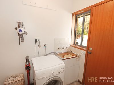 2 / 5 Penny Avenue, Horsham