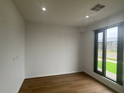 36 Stacey Parade, Mount Cottrell