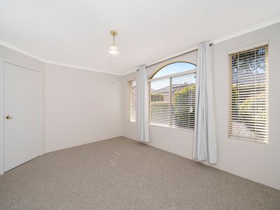 4 / 3 Cottrill Street, Alfred Cove
