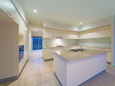 15 Watervale Pde, Wakerley