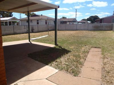 2 Lunar Avenue, Dubbo