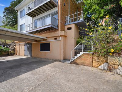 9 / 65 Nesca Parade, The Hill
