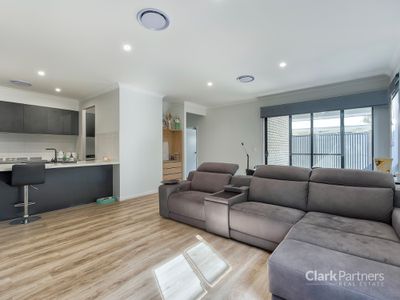 18 Houghton Street, Spring Mountain