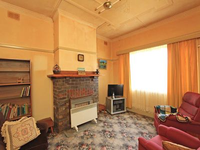 33 Victoria Hill Road, Heathcote