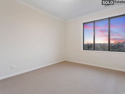 24  Revelwood Way, Clyde North
