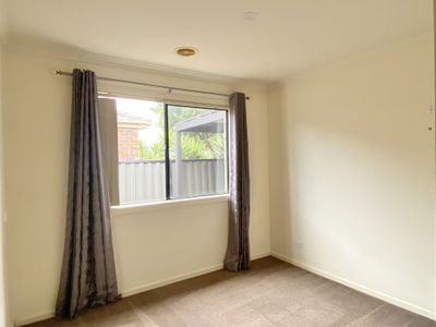 21 Peppertree Drive, Point Cook