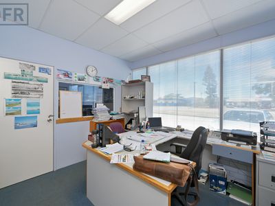 1&2 / 20 Ambrose Street, Rockingham