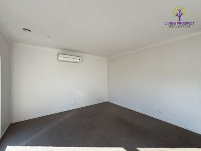 13 Laurence Way, Tarneit