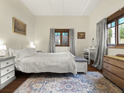 27 Bruce Street, Roslyn