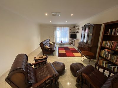 2 / 52 Mountford Crescent, East Albury