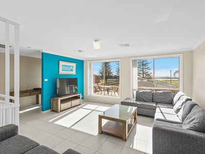 3 / 11 Reddall Parade, Lake Illawarra