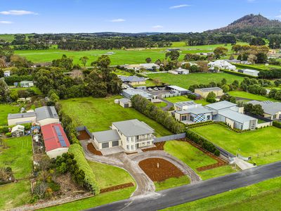 7 Thompson Court, Moorak