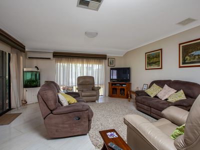 5 Emerald Way, Australind