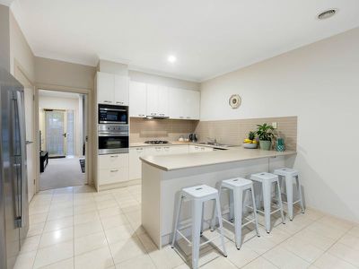 2 / 17 Bass Avenue, Rosebud