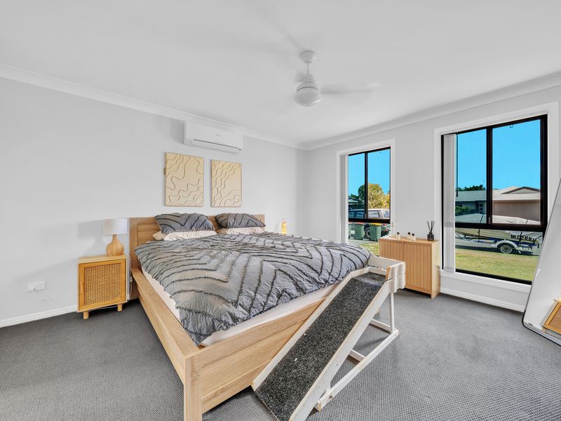 2 / 56 Lakeside Drive, Emerald