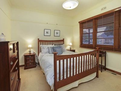 5 Central Avenue, Manifold Heights