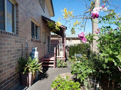 8 / 48 Church Street, Milton