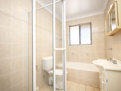 4 / 104-106 Ernest Street, Lakemba