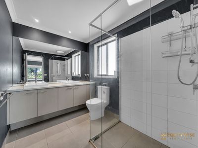 7 Bush Street, Manor Lakes