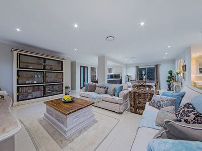 1 Feathertail Pl, Gumdale