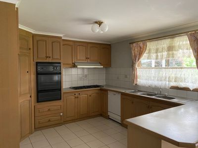112 Birchwood Boulevard, Hoppers Crossing