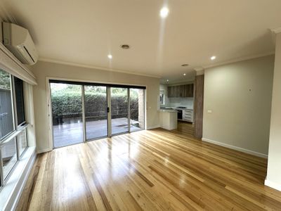 2 / 6 Borlase Street, Yallambie