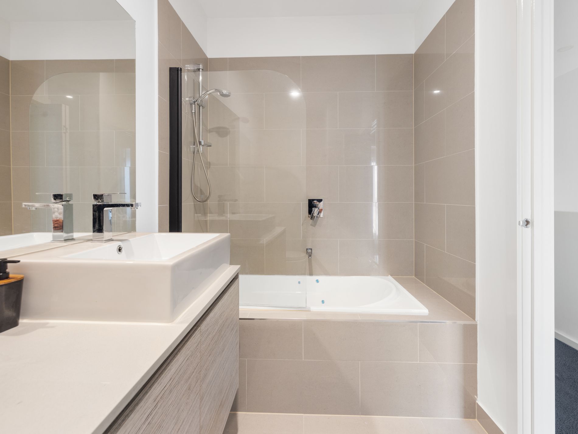 2 / 66 Wilson Street, Yarraville