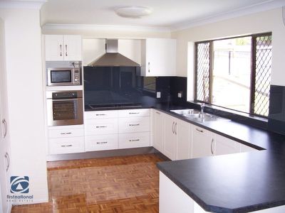 7 Sasha Street, Robertson