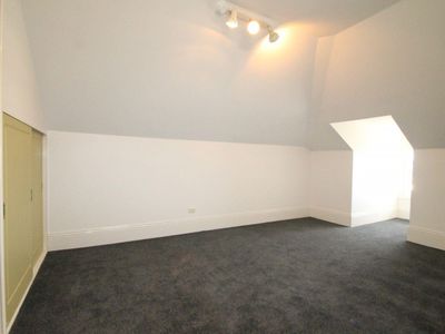 9 / 30 Forest Road, Arncliffe