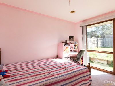 35 Lesley Drive, Hampton Park