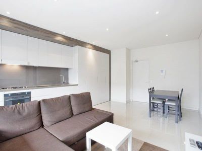 30 / 54A Blackwall Point Road, Chiswick