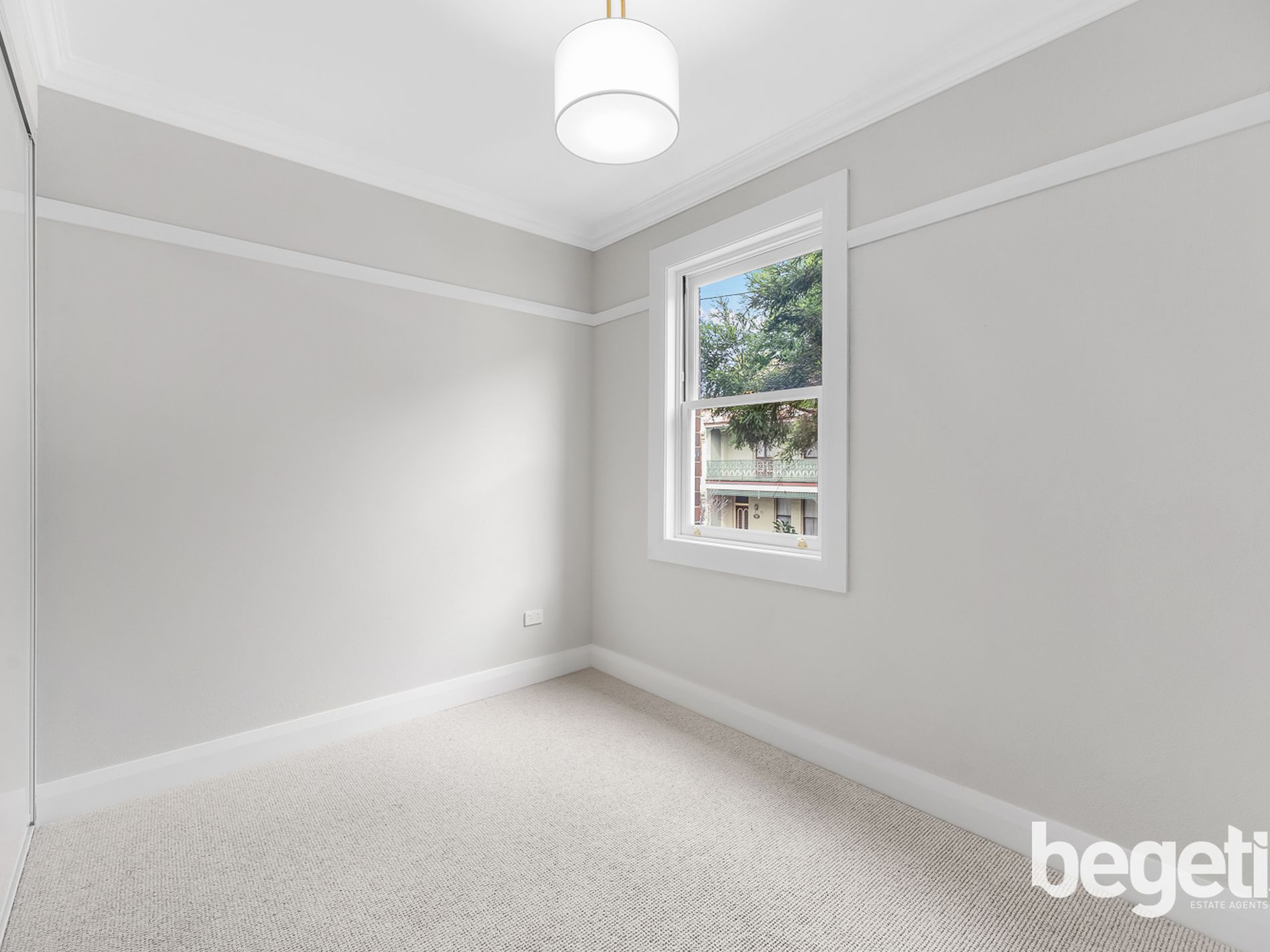 1 / 8 Rose Street, Ashfield