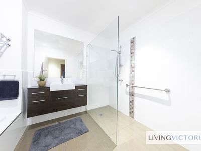 9 Terang Avenue, Burwood East