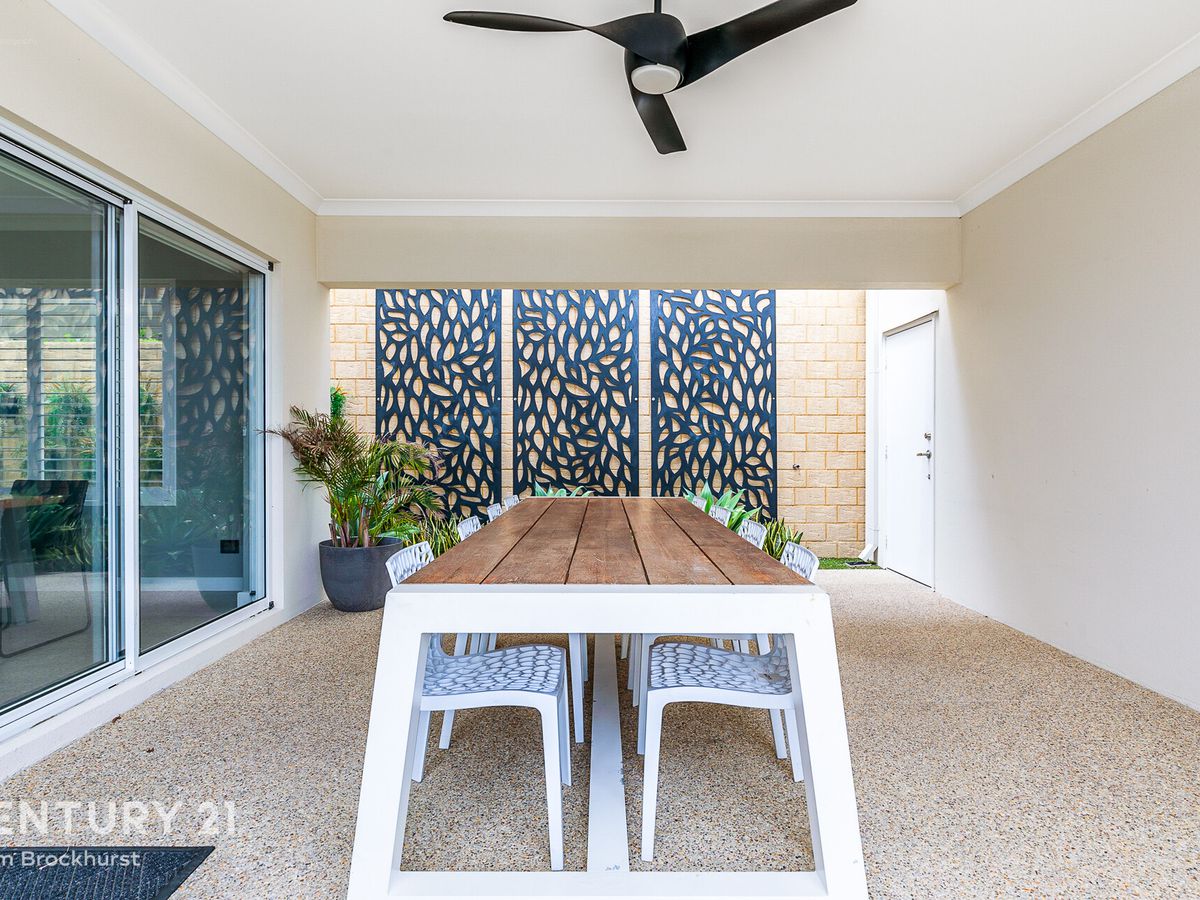 25 Pantheon Avenue, North Coogee