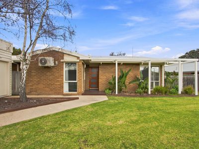 9 Yvette Close, Sale