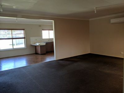 9 Laughton Street, Dubbo