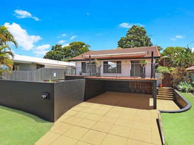 24 Poinciana Avenue, Mooloolaba